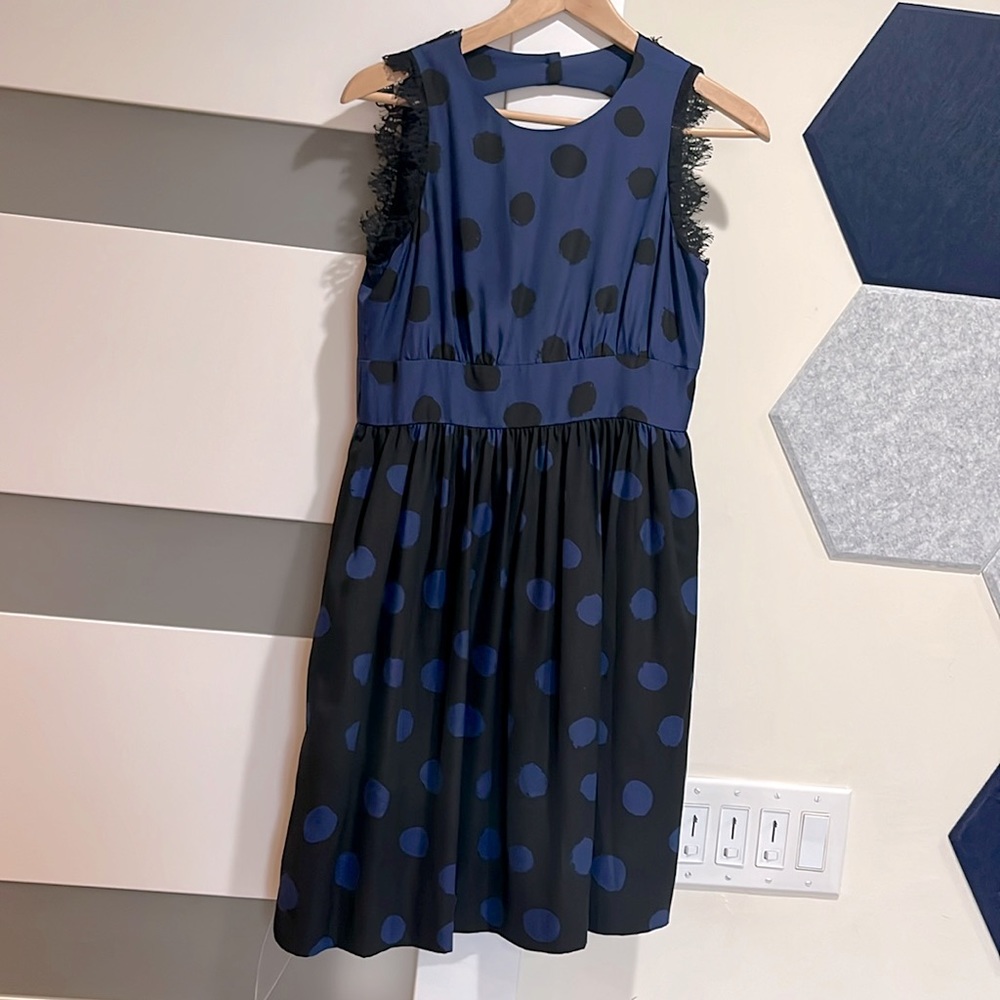 Black and blue dress with pockets!